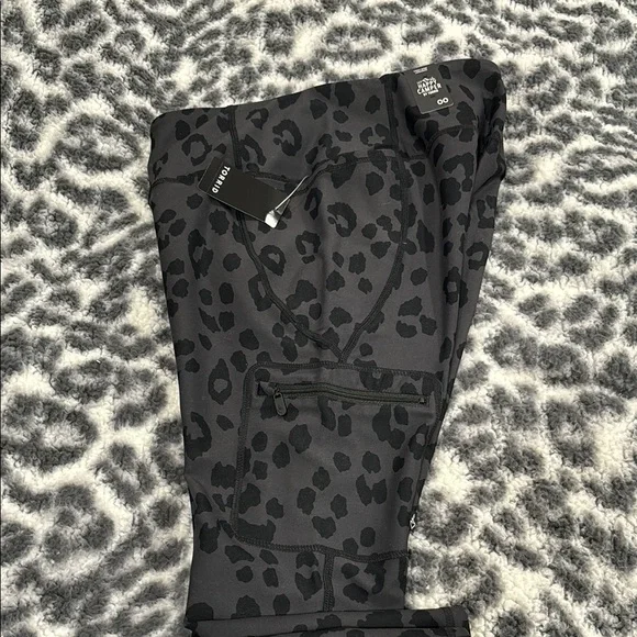 Torrid capri leggings - Picture 8 of 15